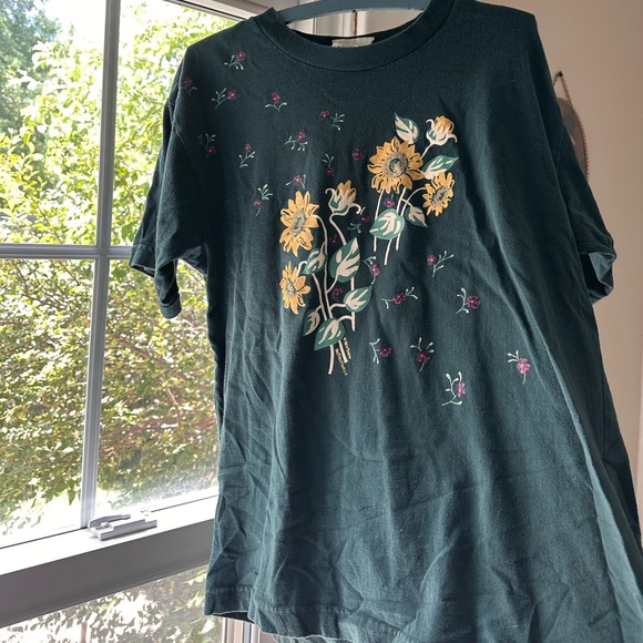 90s Graphic Tee - Picture 1 of 5